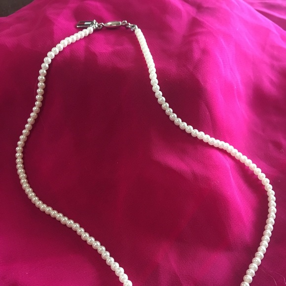 Tommy Hilfiger Jewelry - ✨3 for $15✨ Tommy Hilfiger faux pearl necklace